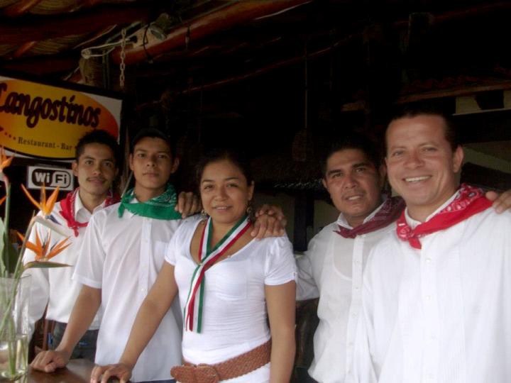 gay-friendly langostinos on los muertos beach